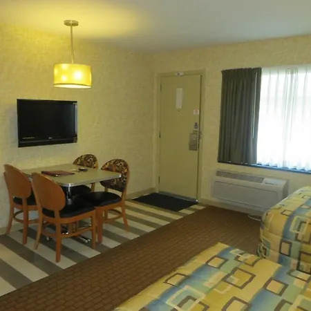 Carleton Of Oak Park Hotel Room photo