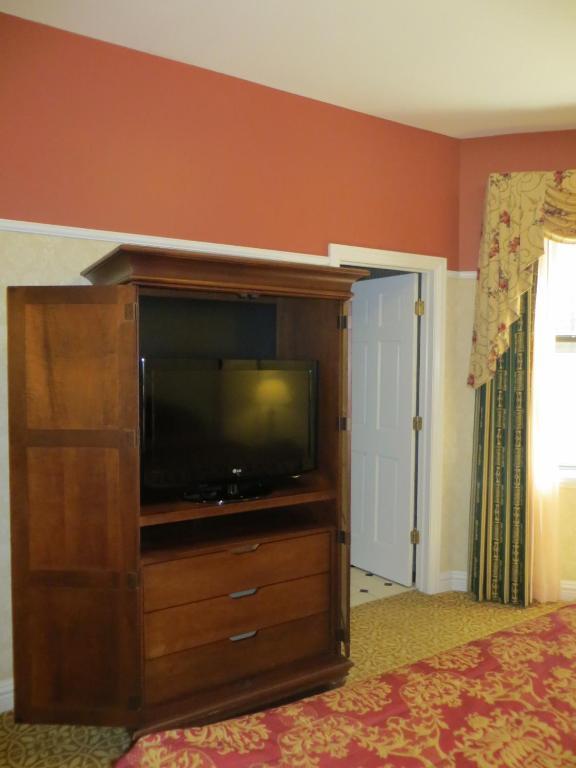 Hotel Carleton Of 3*
