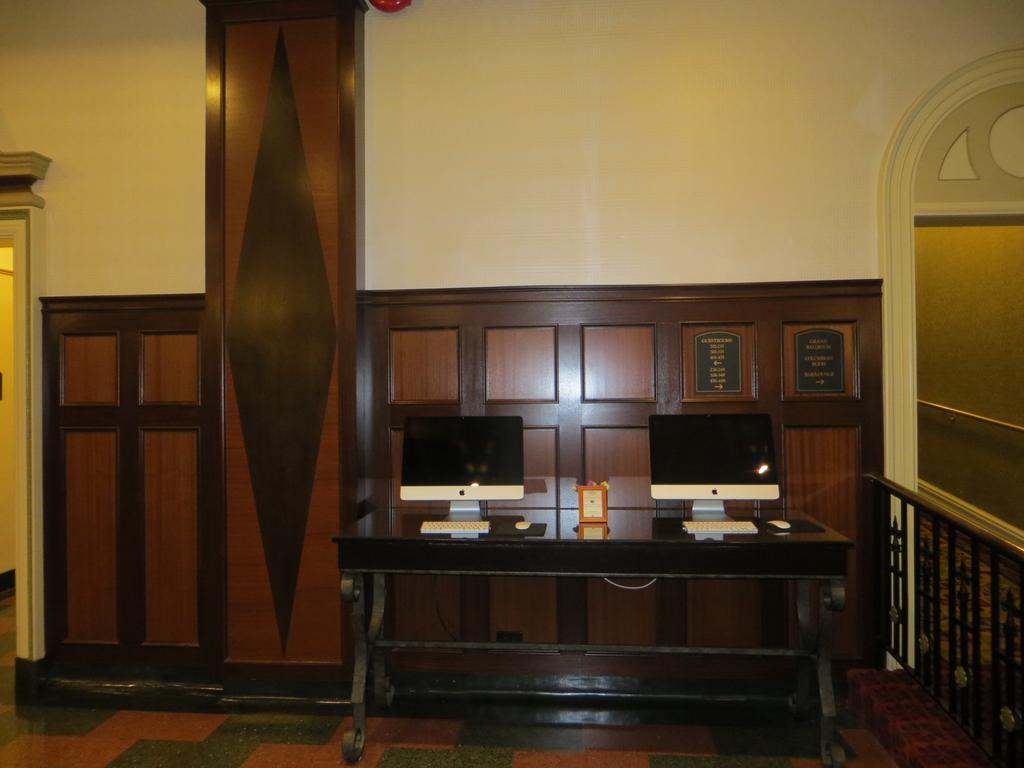 Hotel Carleton Of