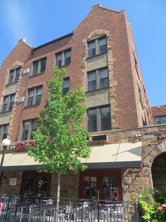 Carleton Of 3* Oak Park