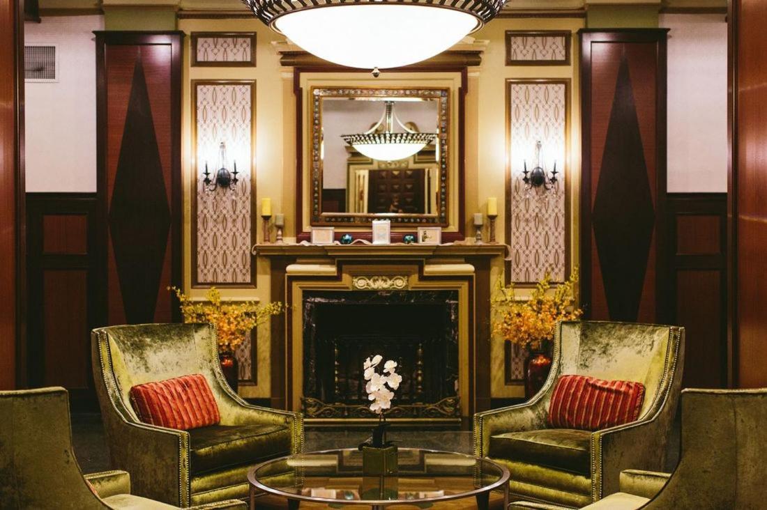 Carleton Of 3* Oak Park